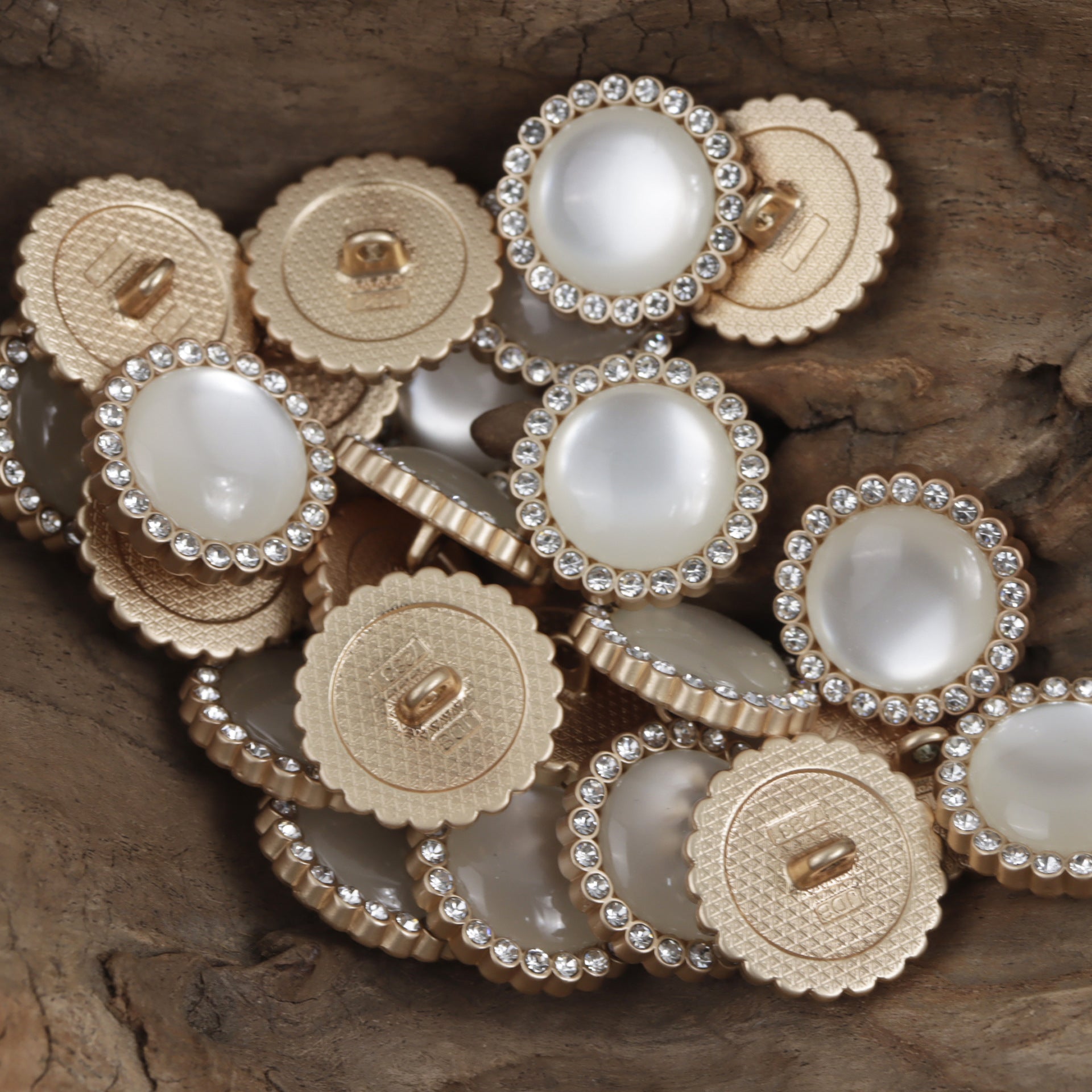 Silver Gold Zinc Alloy Metal Buttons with Diamond-Edged 10pcs - Lots of Buttons