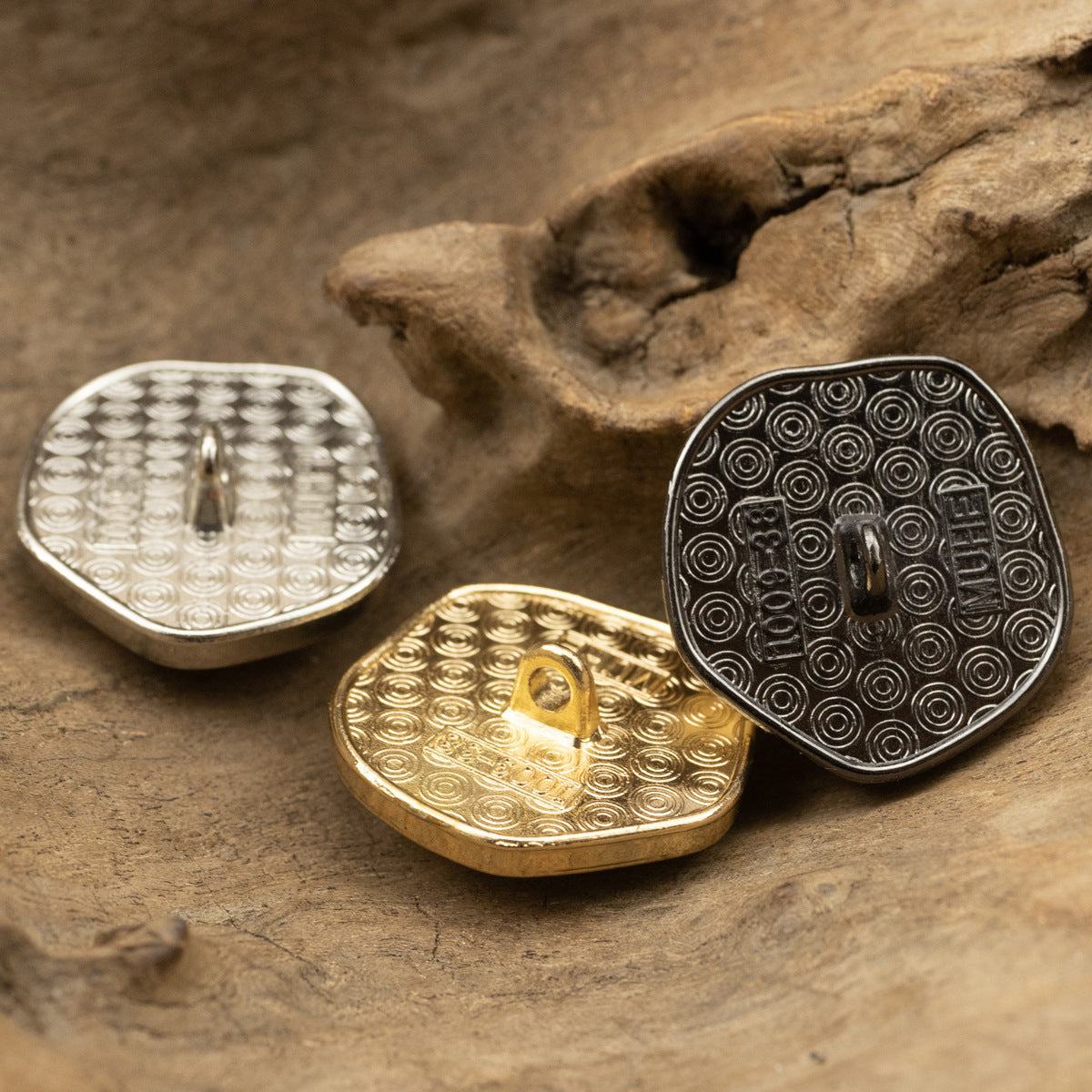 Metal Irregular Polygon Resin and Metal Combination Buttons 6pcs - Lots of Buttons