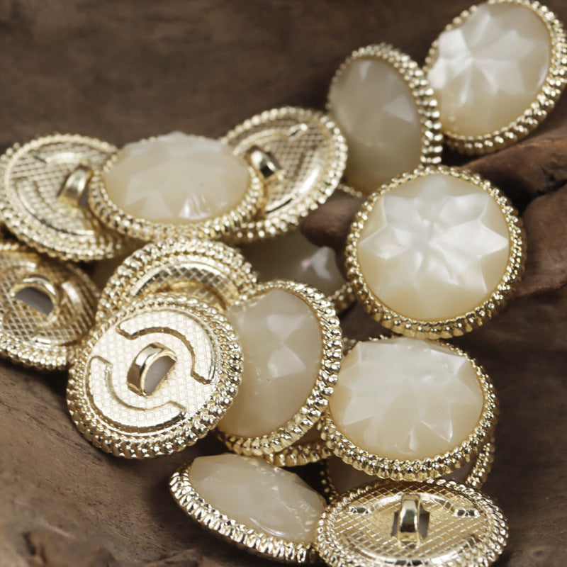 18-23mm Golden Lace Resin Diamond Pattern Metal Button 10pcs - Lots of Buttons