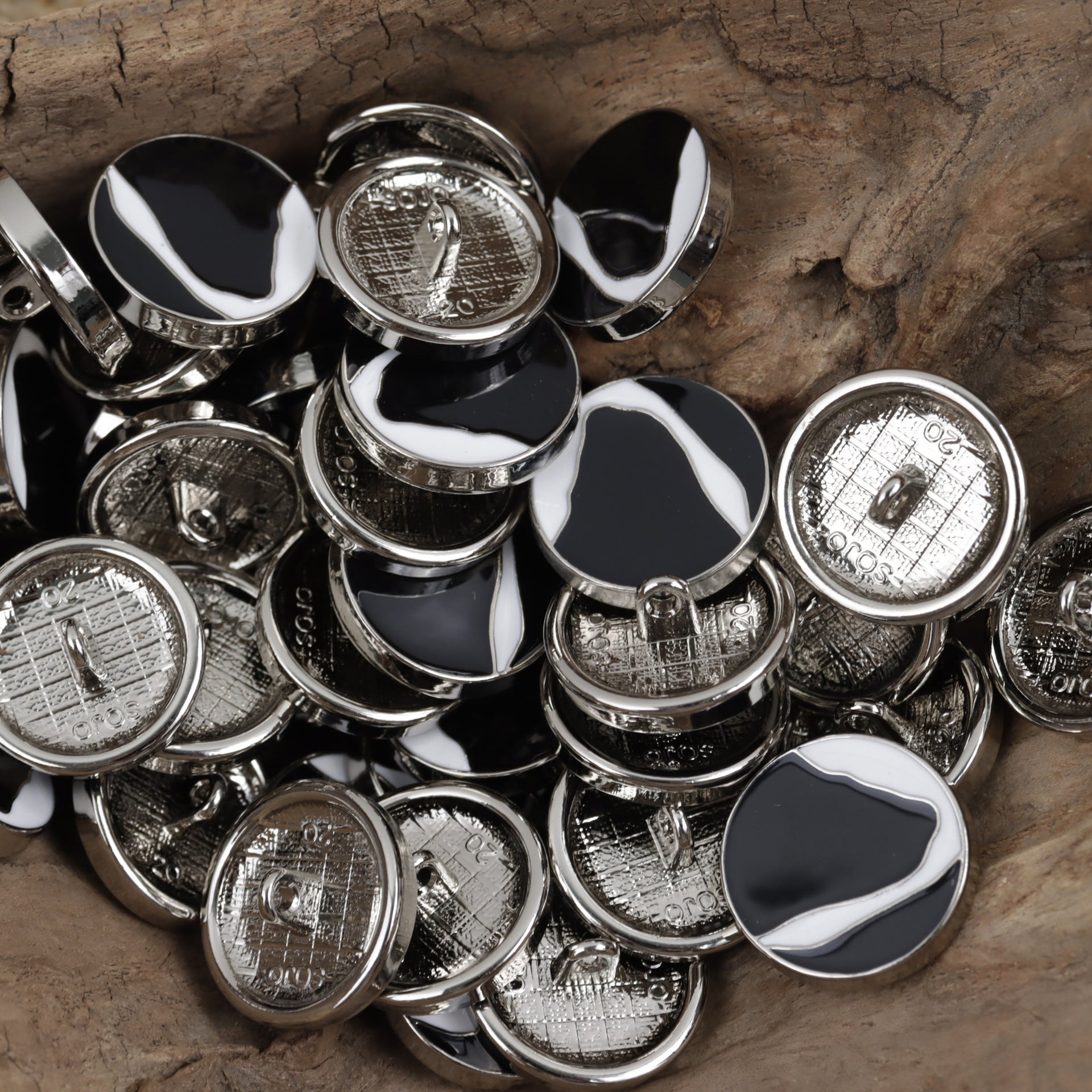 Vintage Oil Painting Green Black White Metal Buttons 10pcs - Lots of Buttons