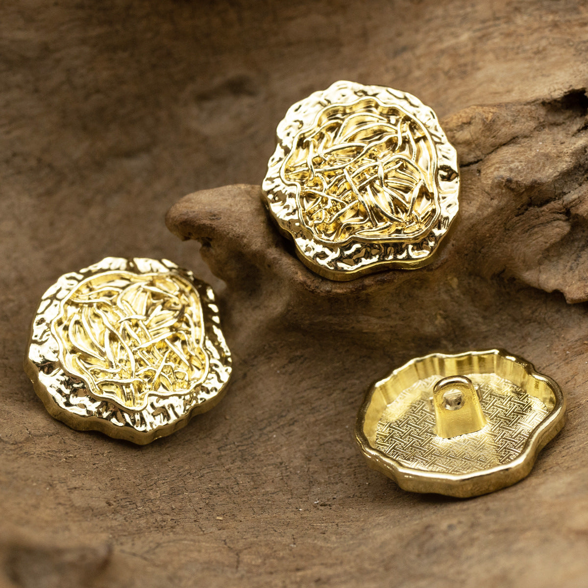 18/23mm Golden Polygonal Metal Buttons for Designers 10pcs - Lots of Buttons