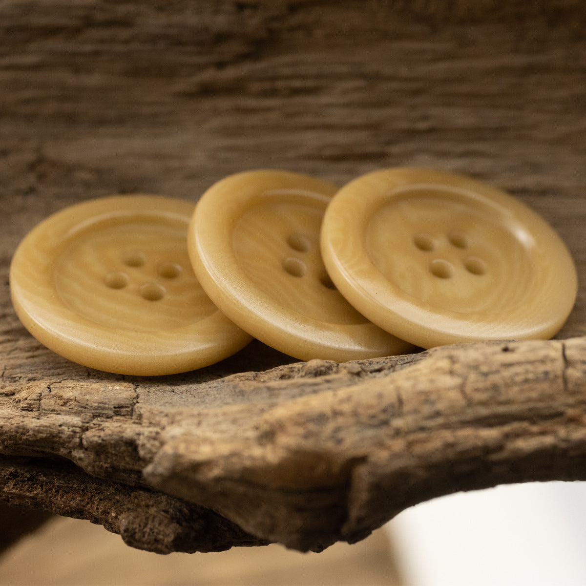 20mm Light Yellow Plain 4 Hole Fruit Buttons for Sweaters Knitwear 10pcs - Lots of Buttons