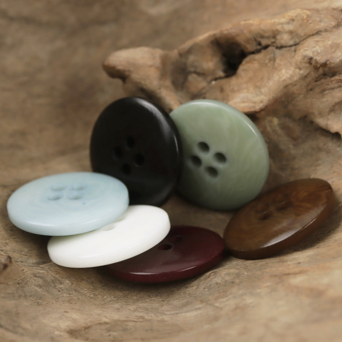 Eco-Friendly Natural Palm Fruit Buttons 30 Pack - Lots of Buttons