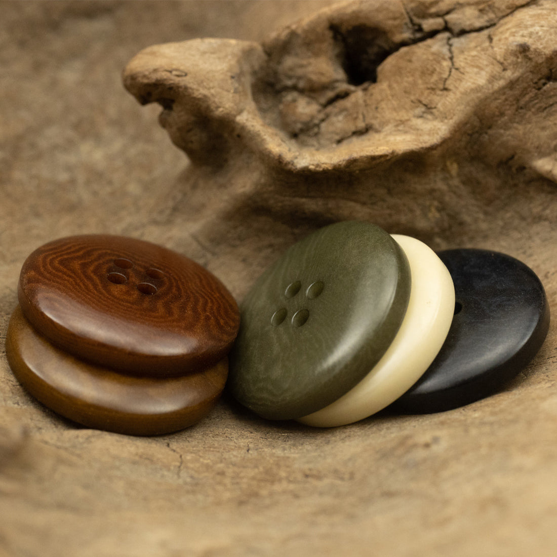 Ripple Natural Corozo Tagua Nut Buttons Round 4 Hole,10pcs - Lots of Buttons