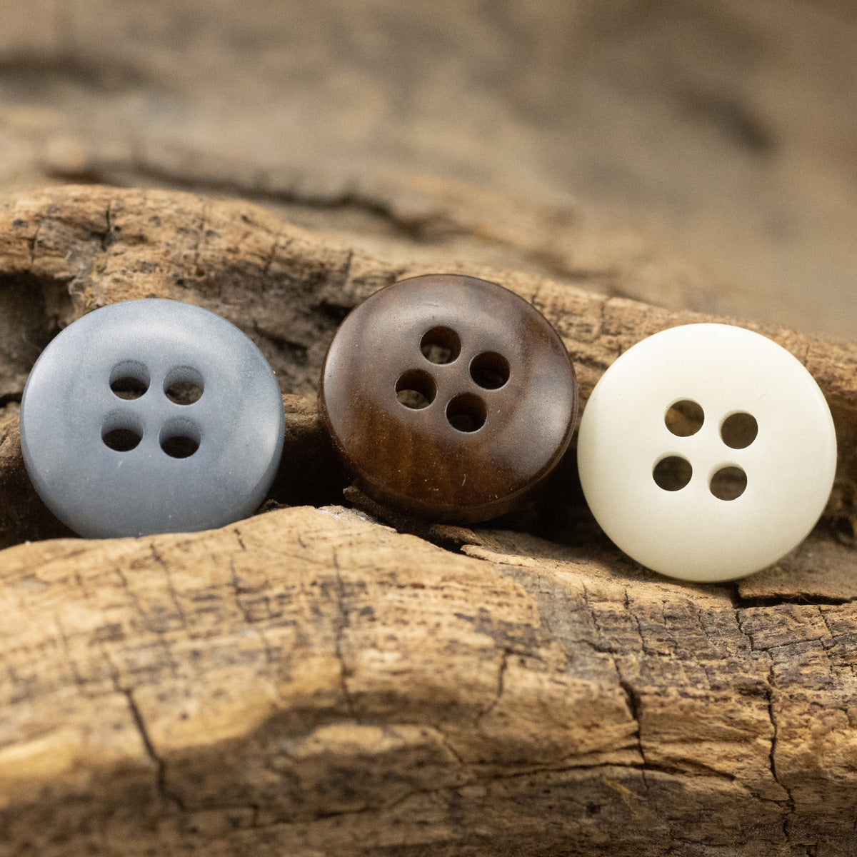 11.5mm Round Tagut Nut Buttons for Light Blue Polo Shirts -20pcs - Lots of Buttons