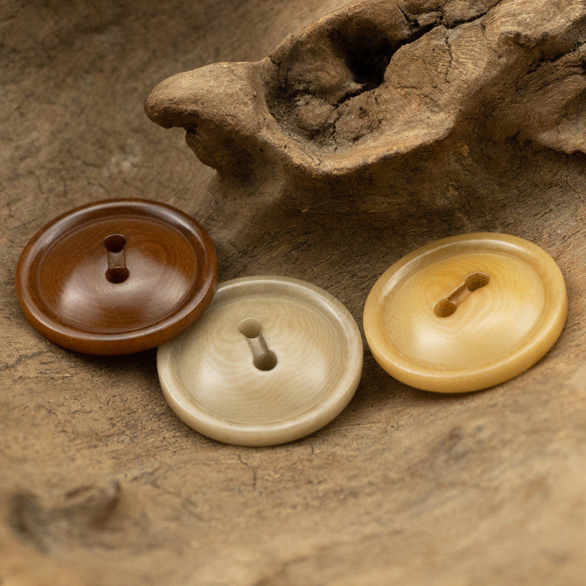 Round 2 Hole Natural Palm Fruit Corozo Buttons 10pcs - Lots of Buttons