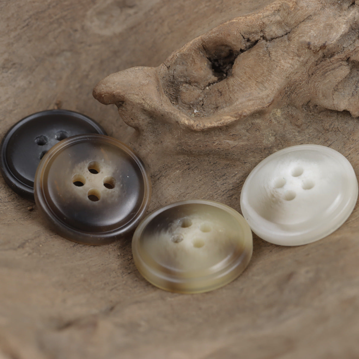 15-28mm Burnt Khaki Four-Hole Resin Buttons 40 Pack - Lots of Buttons