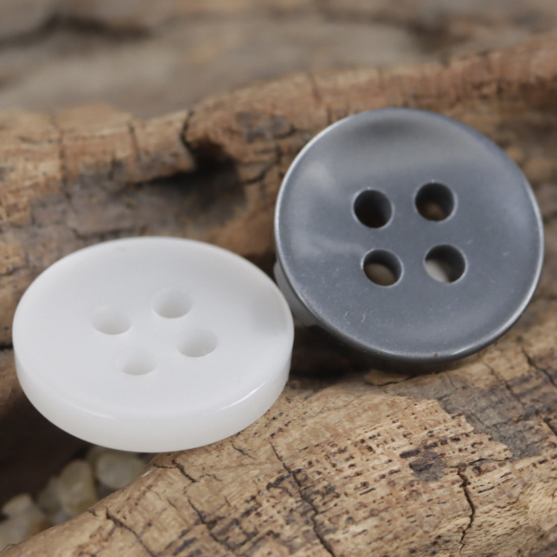 12.5mm Dark Gray and White Resin Buttons for Men's Shirts 100 Pack - Lots of Buttons