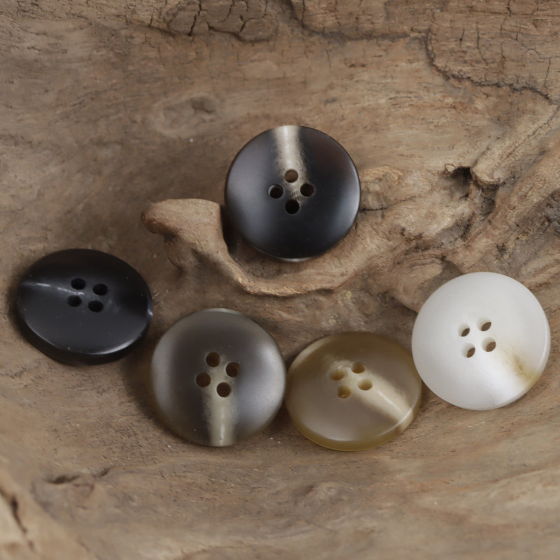 15-30mm Brown Ray Four-Hole Resin Flat Button 50 Pack - Lots of Buttons