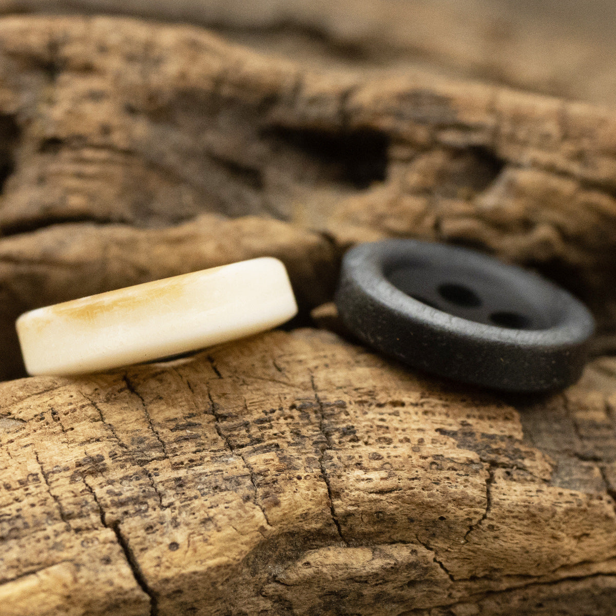 10mm/11.5mm Wood Grain Light Yellow Black Resin Buttons 60 Pack - Lots of Buttons