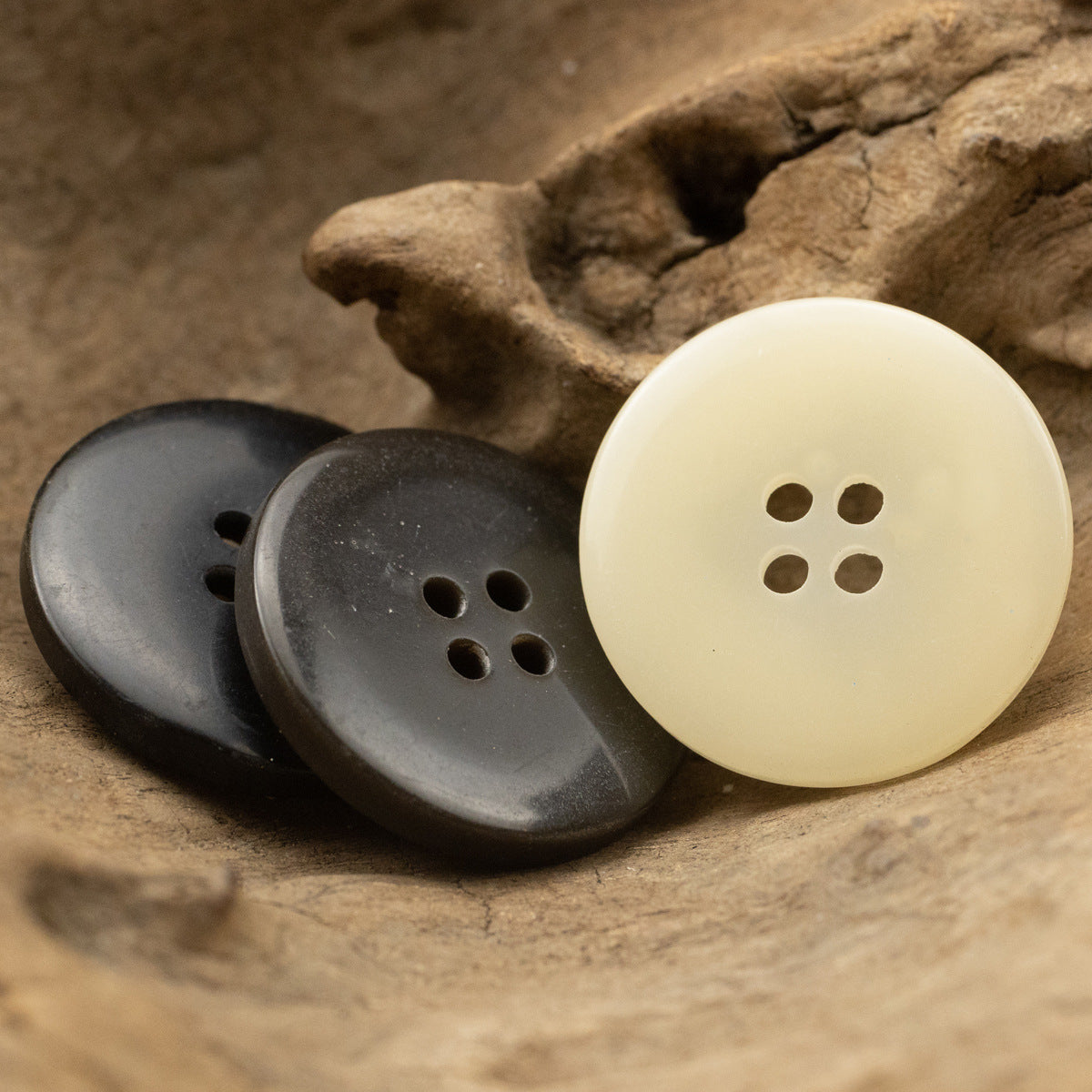 25MM Outer Circle and Inner Triangle Resin Buttons 30 Pack
