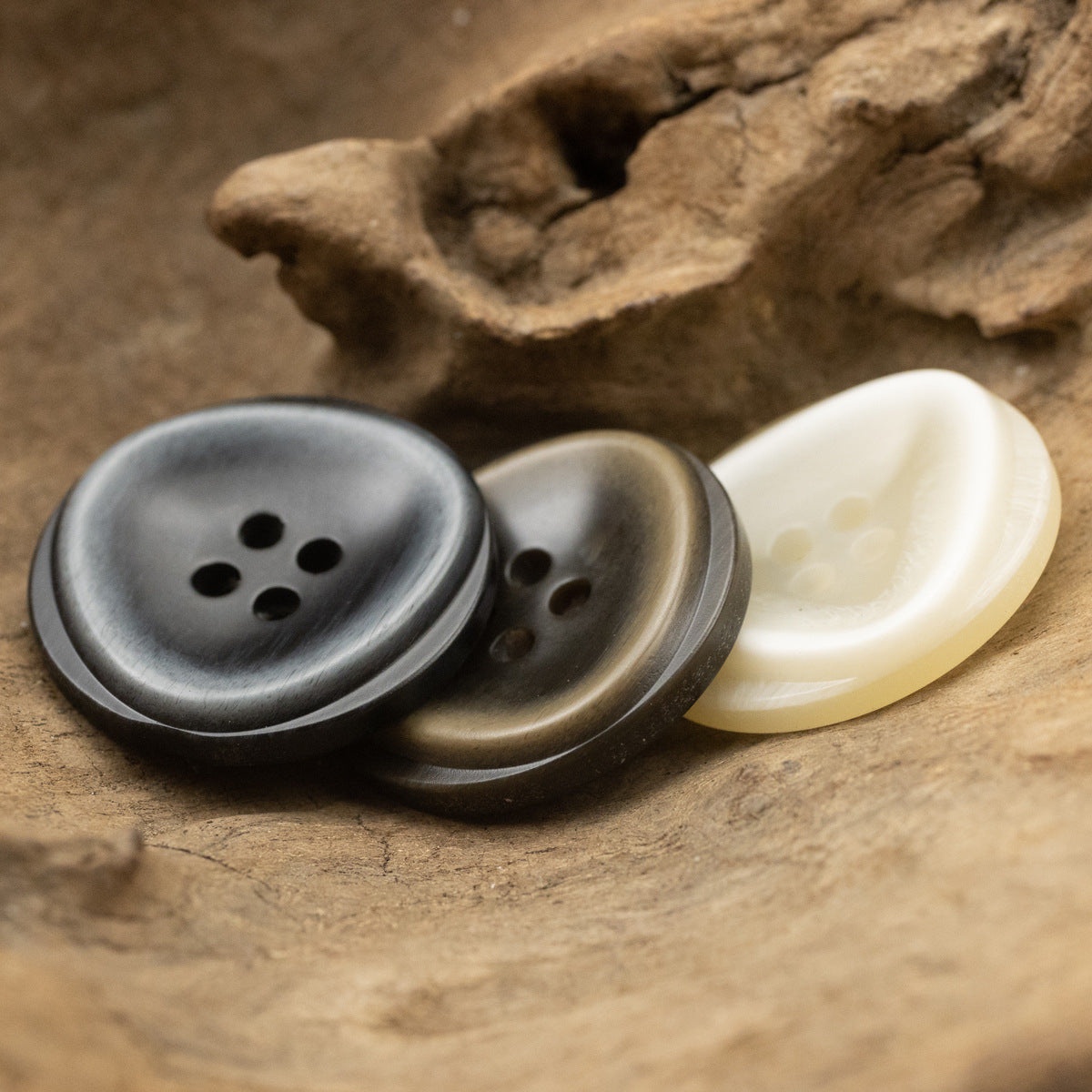 25MM Outer Circle and Inner Triangle Resin Buttons 30 Pack