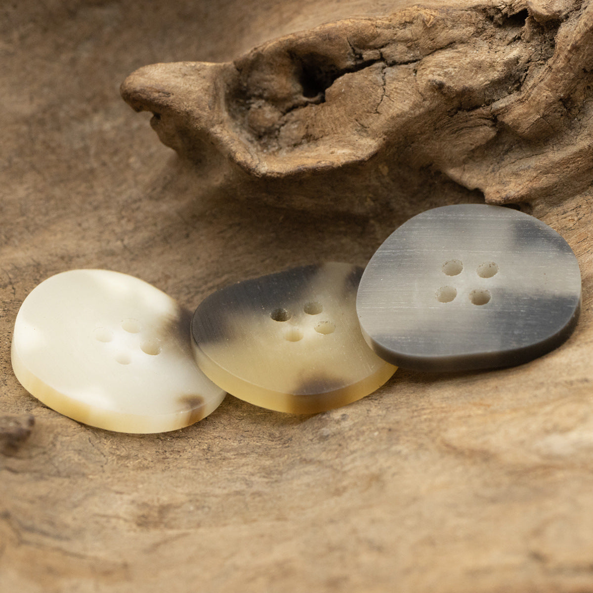 Peach-Shaped Resin Buttons for Women's Skirts Dresses 20pcs - Lots of Buttons