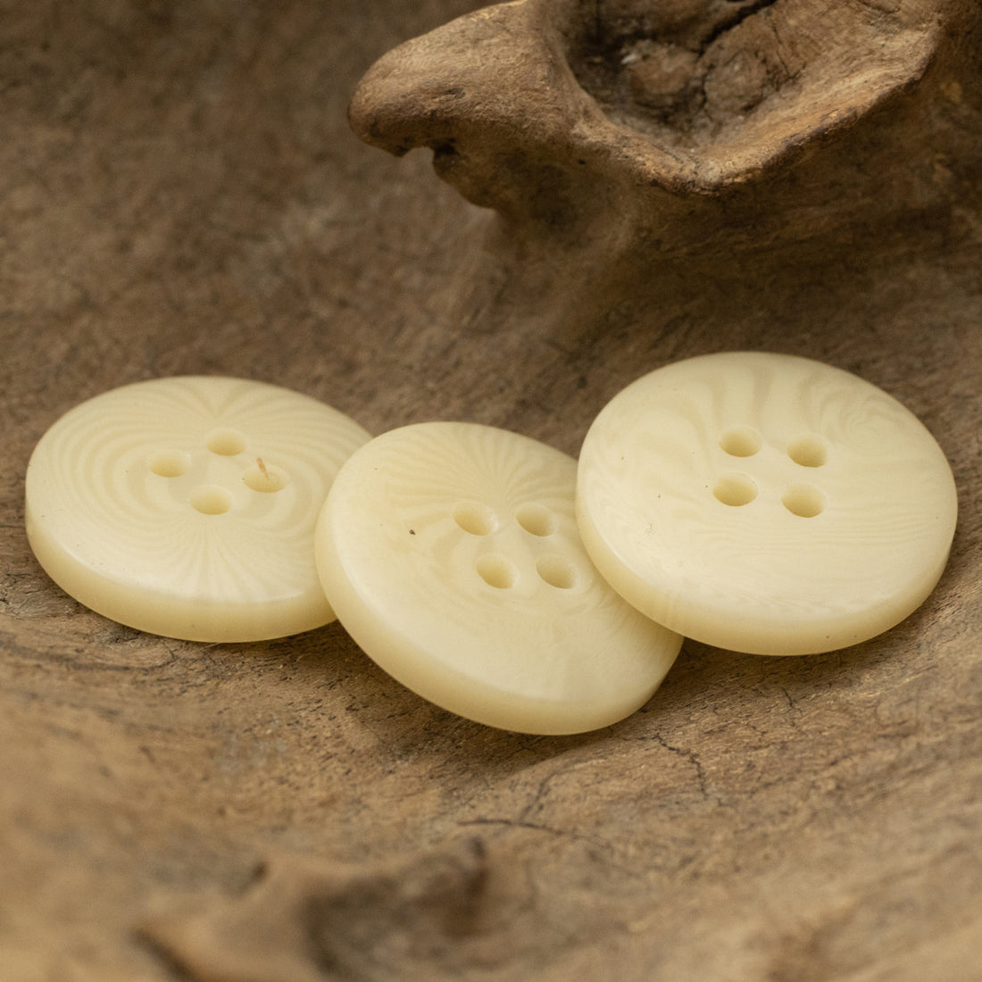 15/20mm Yellow Resin Buttons with Imitated Fruit Texture 40pcs - Lots of Buttons