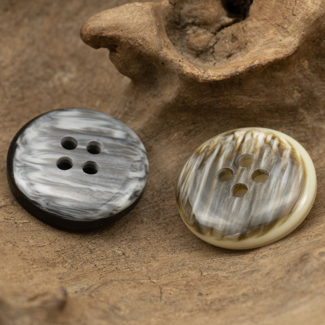Gray Round 4-Hole Resin Buttons for Neutral Fashion Polo Shirts - 50pcs - Lots of Buttons