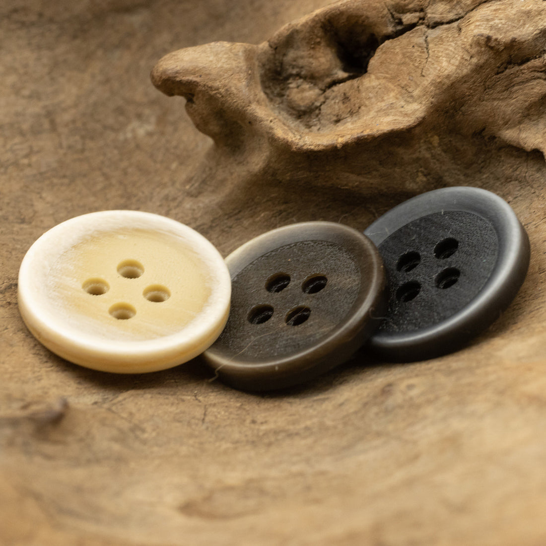 Round 4 Hole Resin Sewing Buttons with Gradient Frosted Surface,20PCS - Lots of Buttons