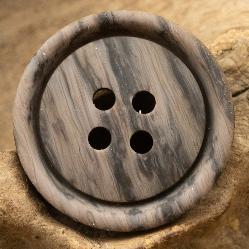15-25mm Retro Distressed Wood Grain Round 4 Hole Resin Buttons 30 Pack - Lots of Buttons