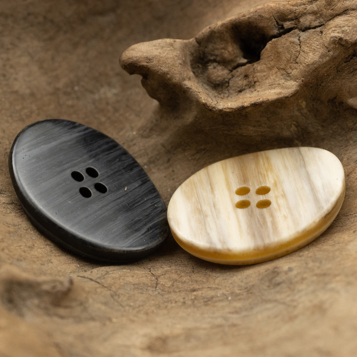Large Irregular Oval Resin Buttons Imitation Wood Grain 6pcs - Lots of Buttons