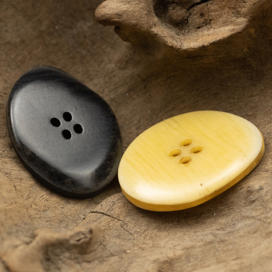 Large Irregular Oval Resin Buttons Imitation Wood Grain 6pcs - Lots of Buttons