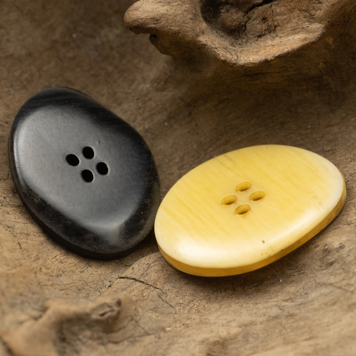 Large Irregular Oval Resin Buttons Imitation Wood Grain 6pcs - Lots of Buttons