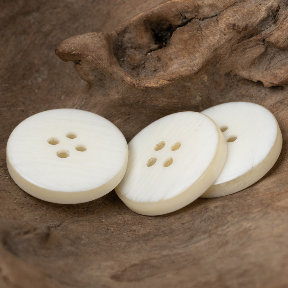 Light Beige Wood Grain 4 Hole Resin Buttons for Casual Suits 40pcs - Lots of Buttons