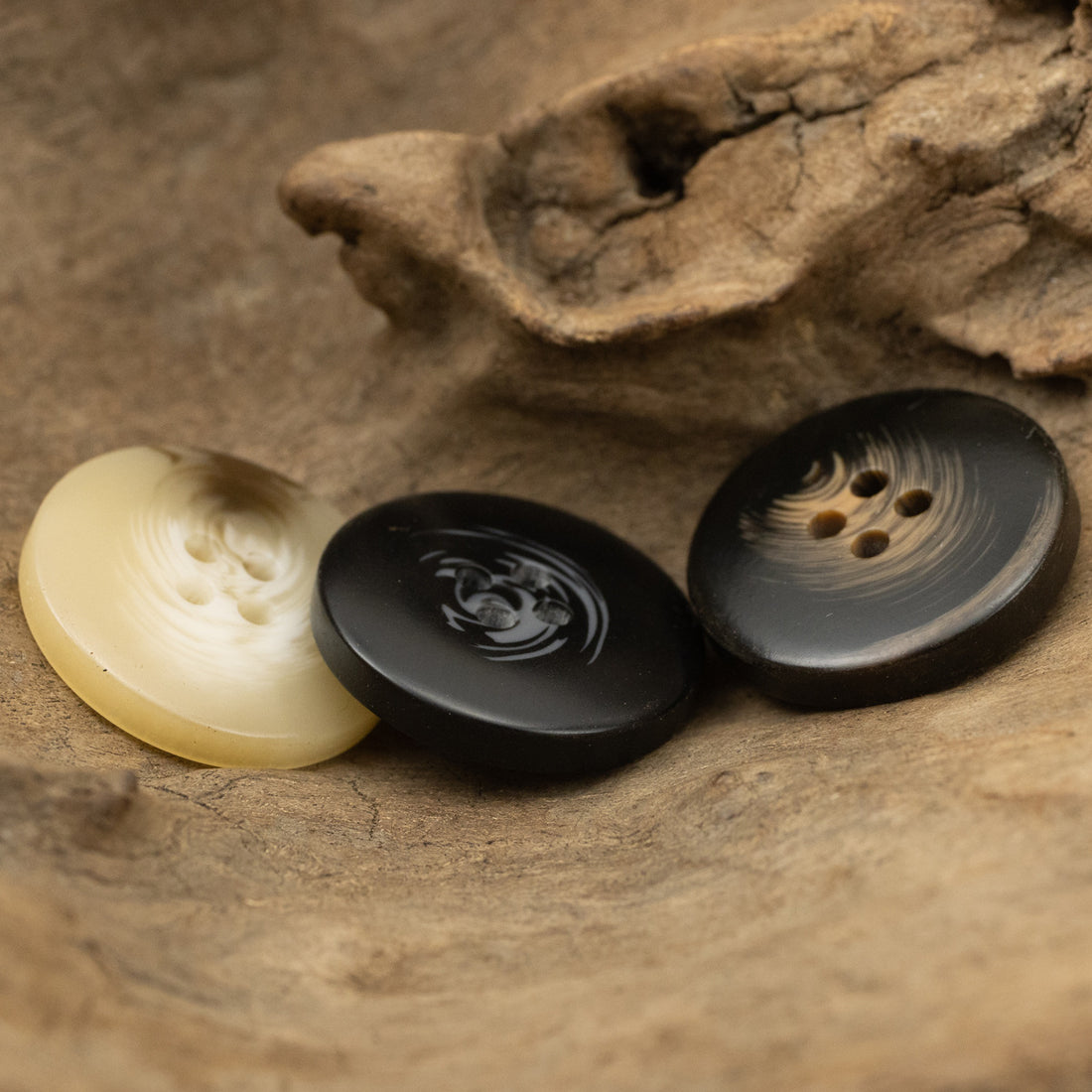 Moon Shadow Water Ripple Coffee Khaki Resin Buttons 30pcs - Lots of Buttons
