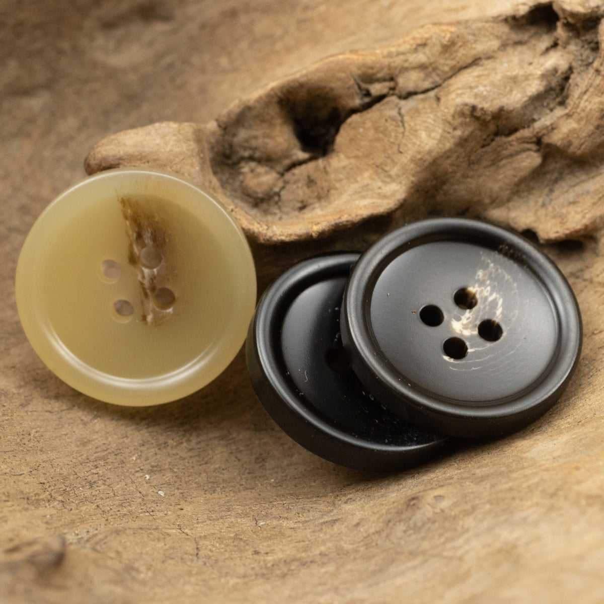 15-28mm Resin Four-Hole Buttons for Short Windbreakers 30 Pack - Lots of Buttons