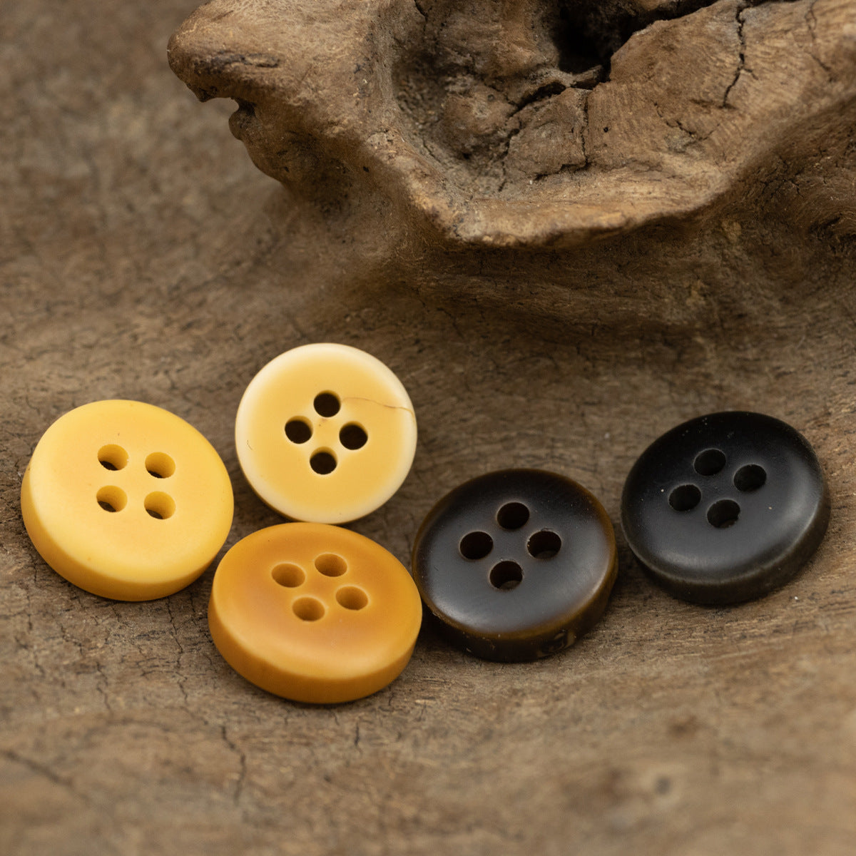 10-11.5MM Orange Dark Green Resin Buttons for Casual Shirts 100 Pack - Lots of Buttons