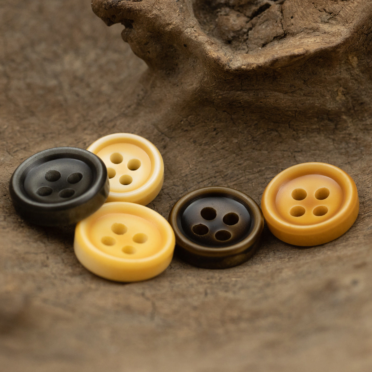 10-11.5MM Orange Dark Green Resin Buttons for Casual Shirts 100 Pack - Lots of Buttons