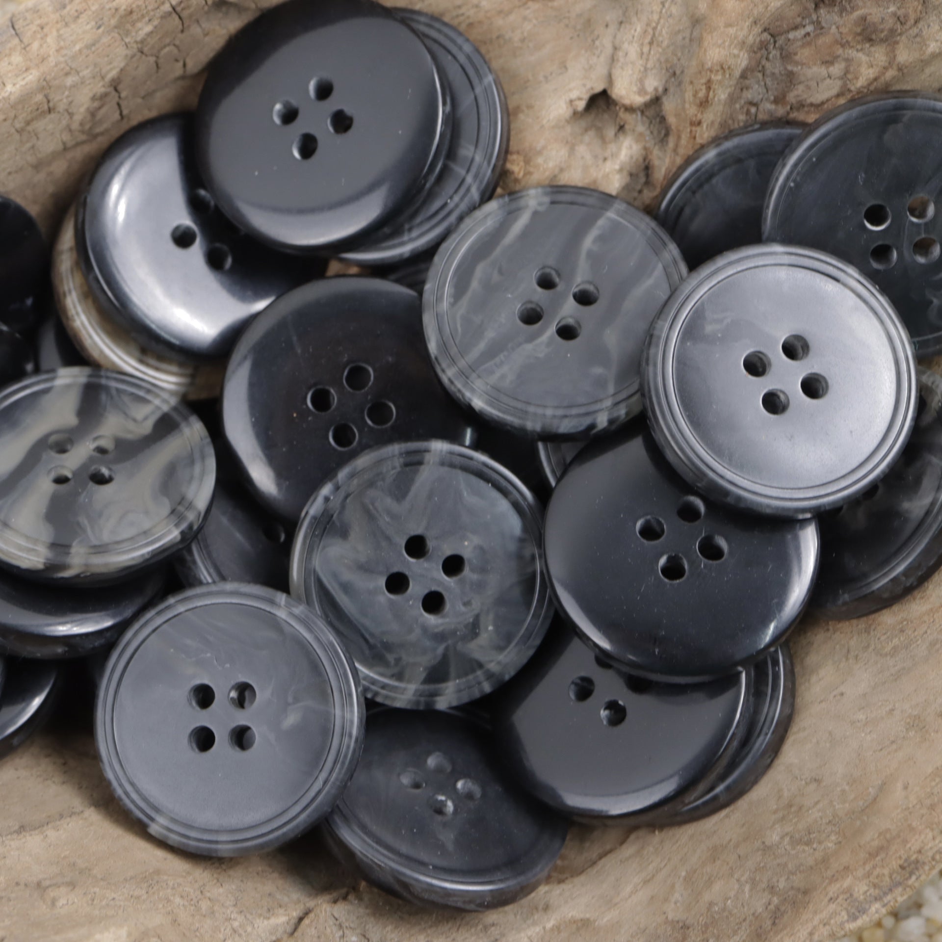 15mm - 30mm Resin Buttons Smoke Pattern White Coffee Black 30pcs - Lots of Buttons