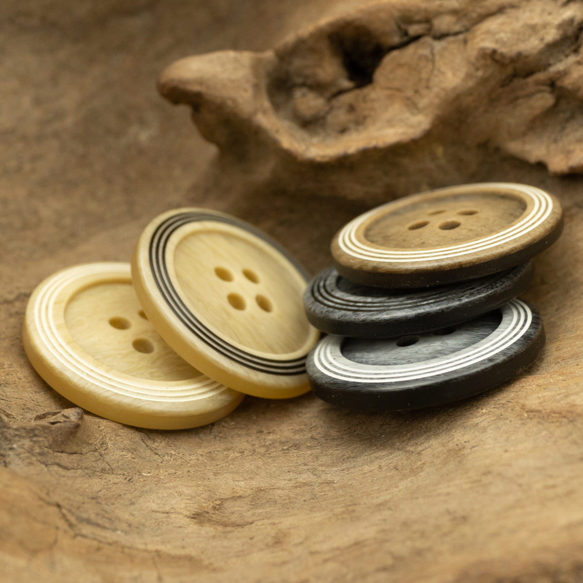 Khaki Yellow Wood Grain Buttons with 3 Circular Track 30 Pack