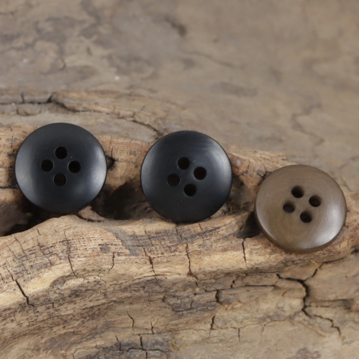 15mm Burnt-Edge Four-Hole Natural Fruit Buttons for Linen Dresses 10PCS - Lots of Buttons