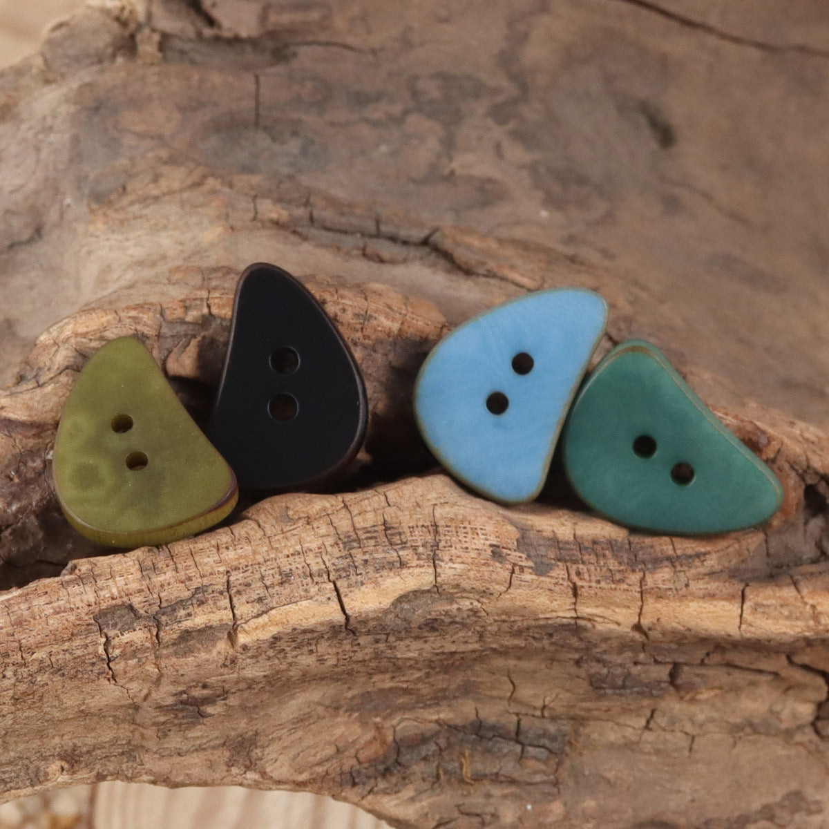 Cute Crescent Moon Natural Corozo Buttons 10PCS - Lots of Buttons