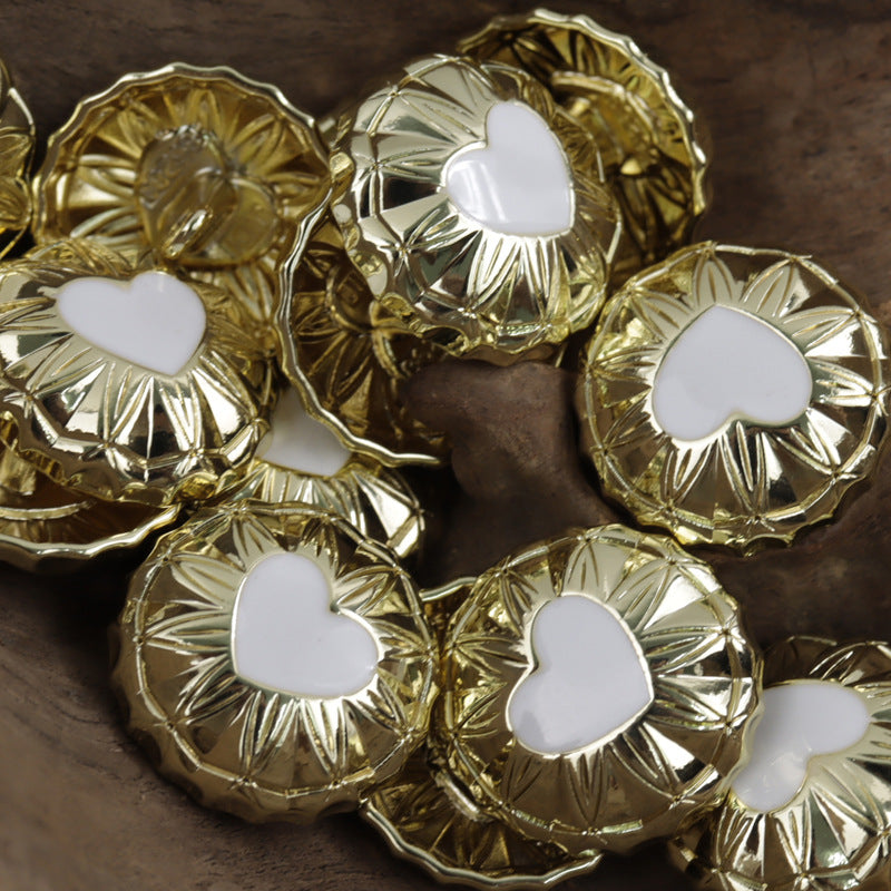 Round Gold Metal Shank Buttons Inlaid White and Black Heart Patterns 20pcs