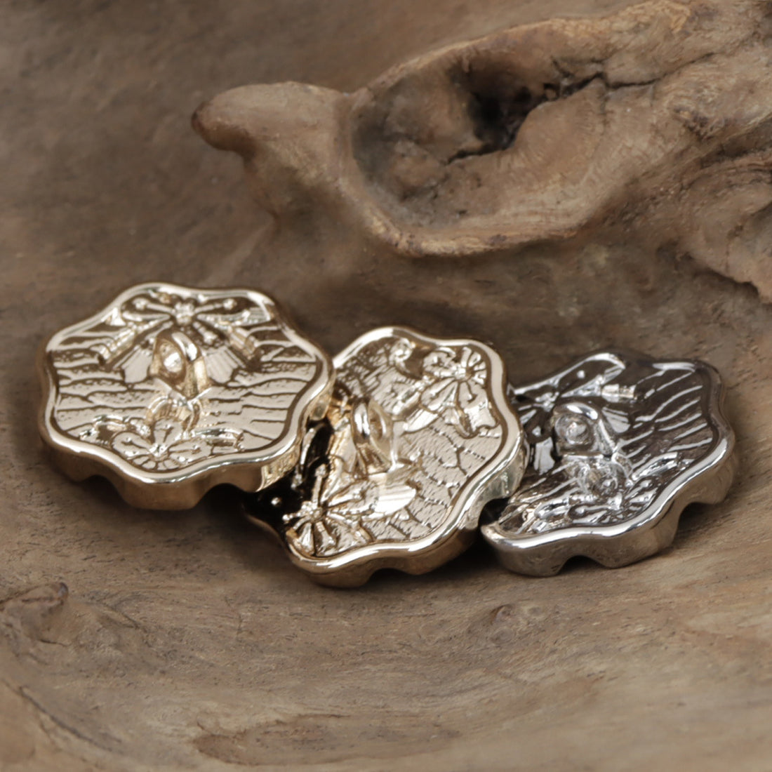 Polygonal Flower Pattern Gold and Silver Metal Shank Buttons 10pcs - Lots of Buttons