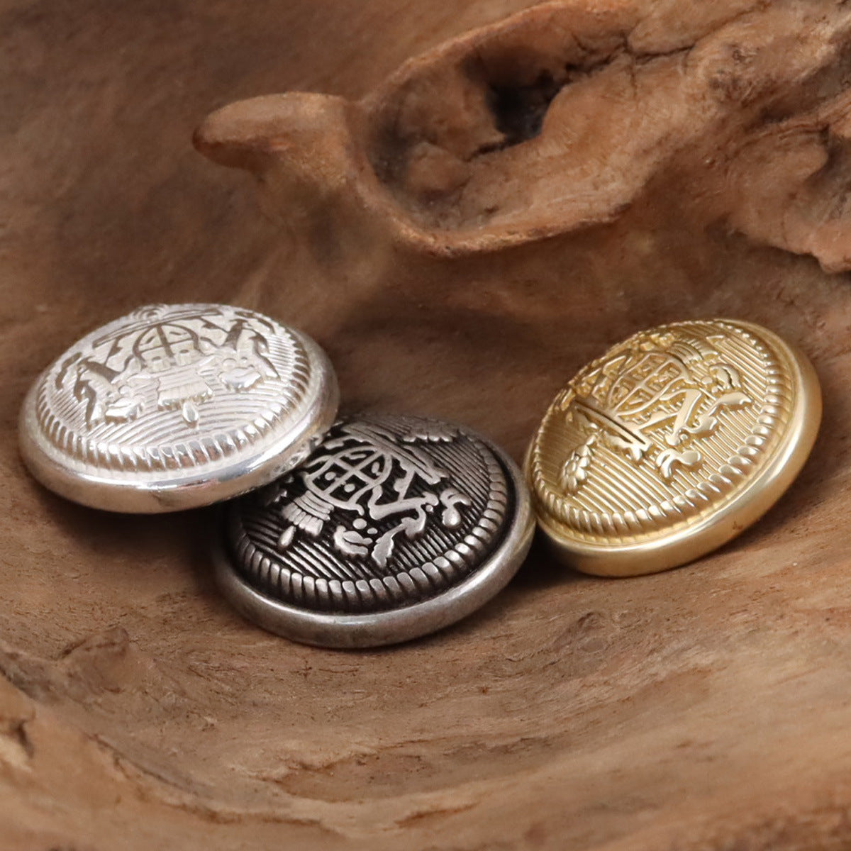 Crown Shield Metal Buttons for College Style School Uniform 10pcs - Lots of Buttons