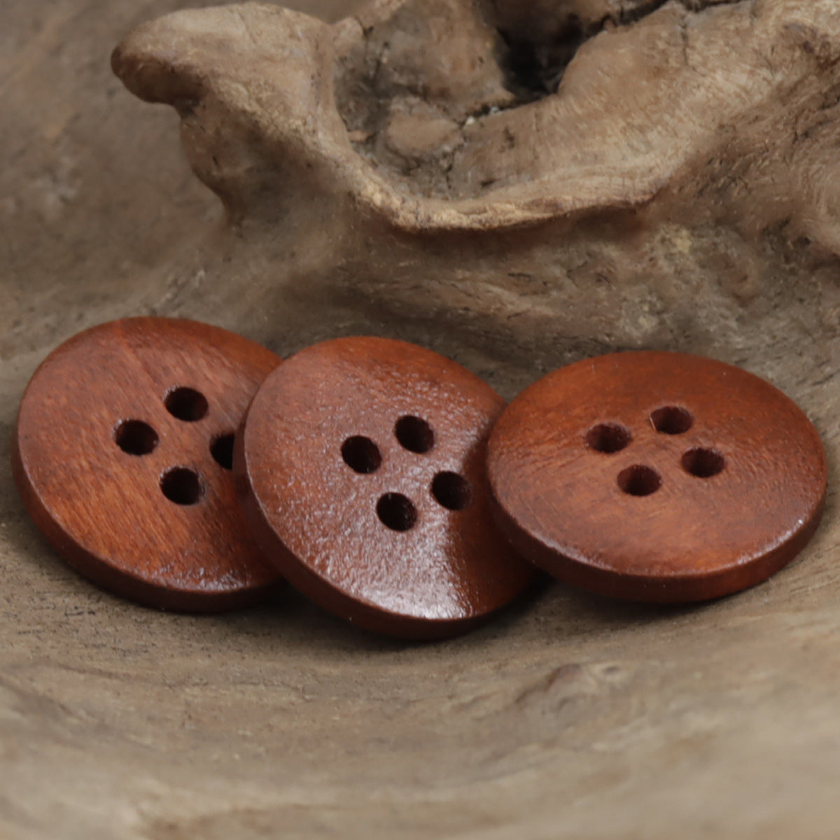 Dashed Circle Four-Hole Red Lacquered Wooden Buttons 100PCS - Lots of Buttons