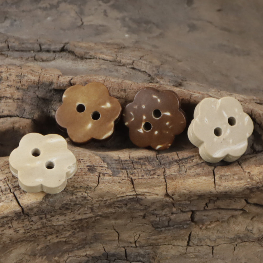 Cute Little Flower 2 Hole Natural Coconut Shell Buttons 50PCS - Lots of Buttons