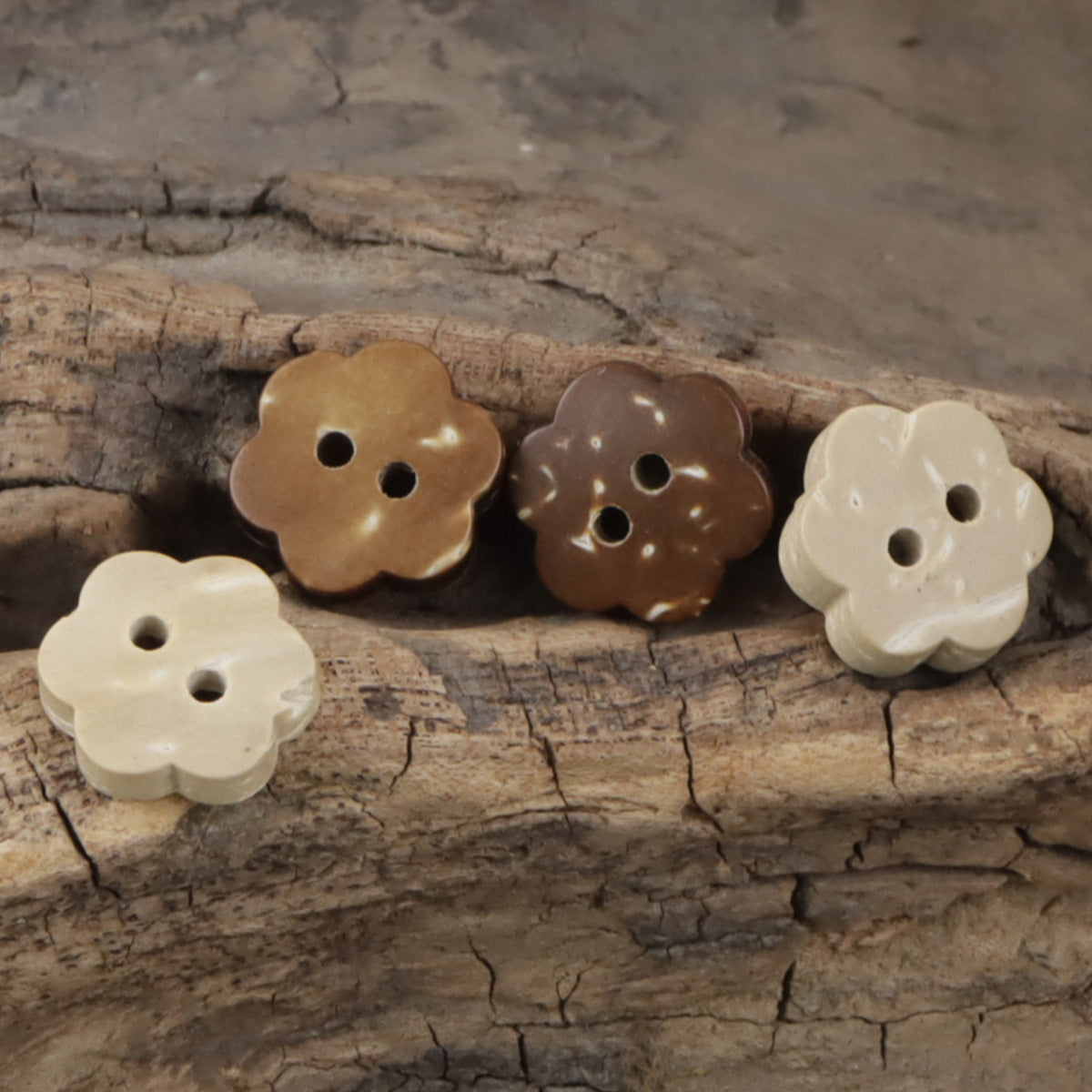 Cute Little Flower 2 Hole Natural Coconut Shell Buttons 50PCS - Lots of Buttons