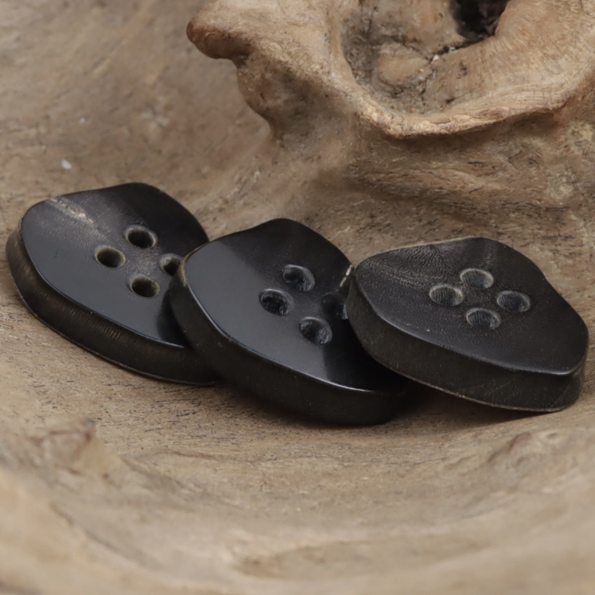 Irregular Diamond-Shaped Burnished Vintage Natural Horn Buttons,10pcs - Lots of Buttons