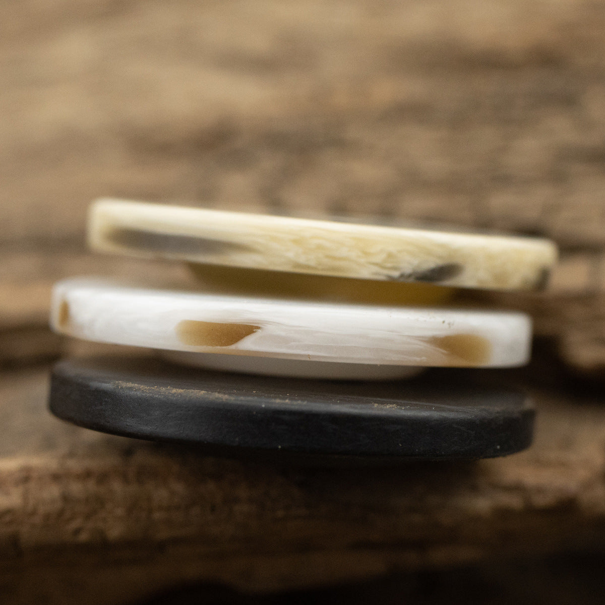 Flat 2 Hole Wood Grain Off-White Resin Buttons for Outerwear - 20pcs - Lots of Buttons