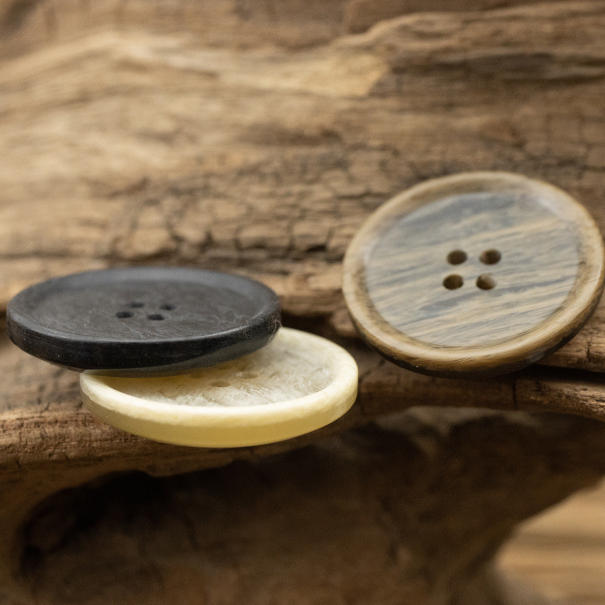15-30mm Beveled Wood Grain Resin Buttons Yellow, Black and Khaki 60 Pack - Lots of Buttons
