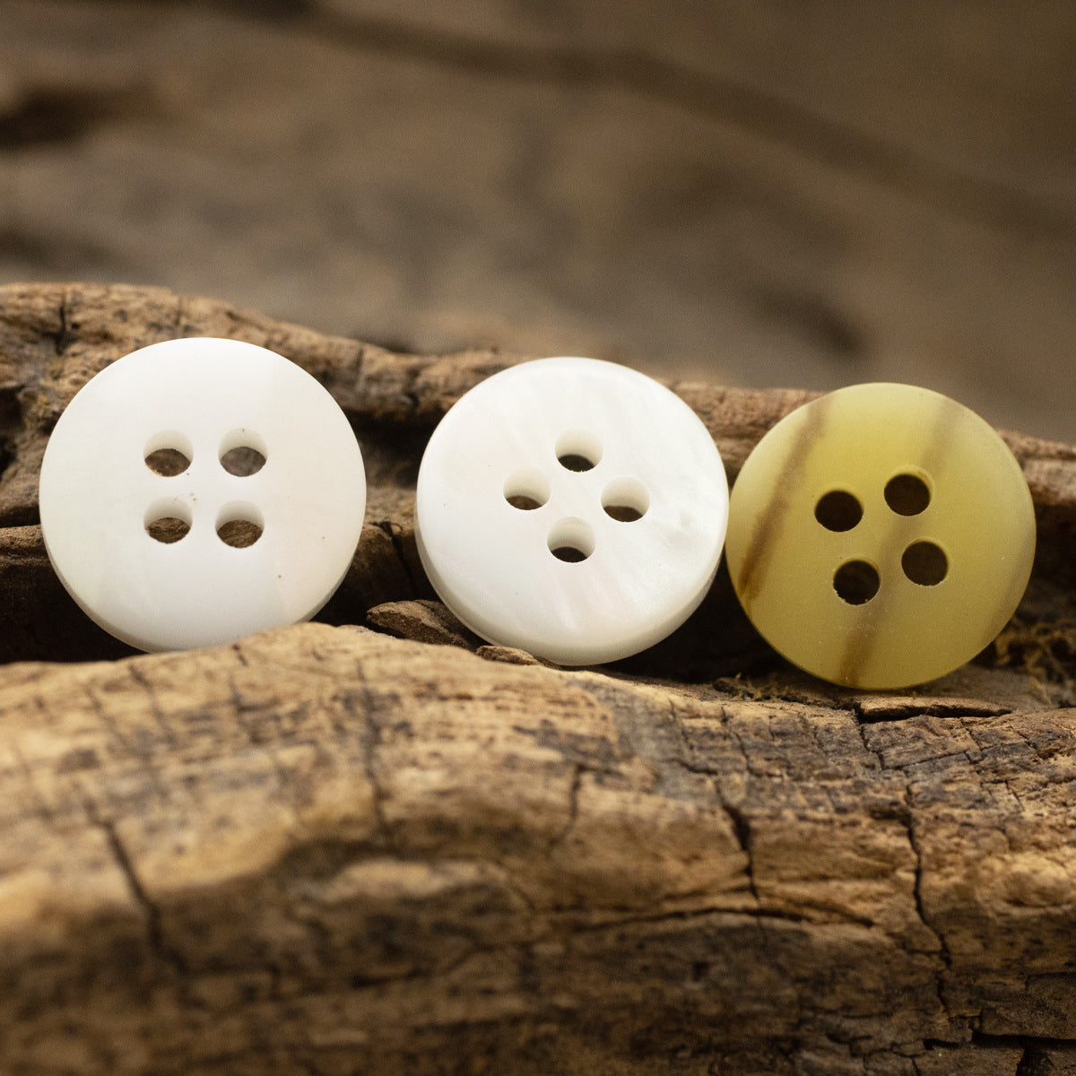 11.5mm White Khaki Imitation Wood Grain Resin Buttons 50pcs - Lots of Buttons