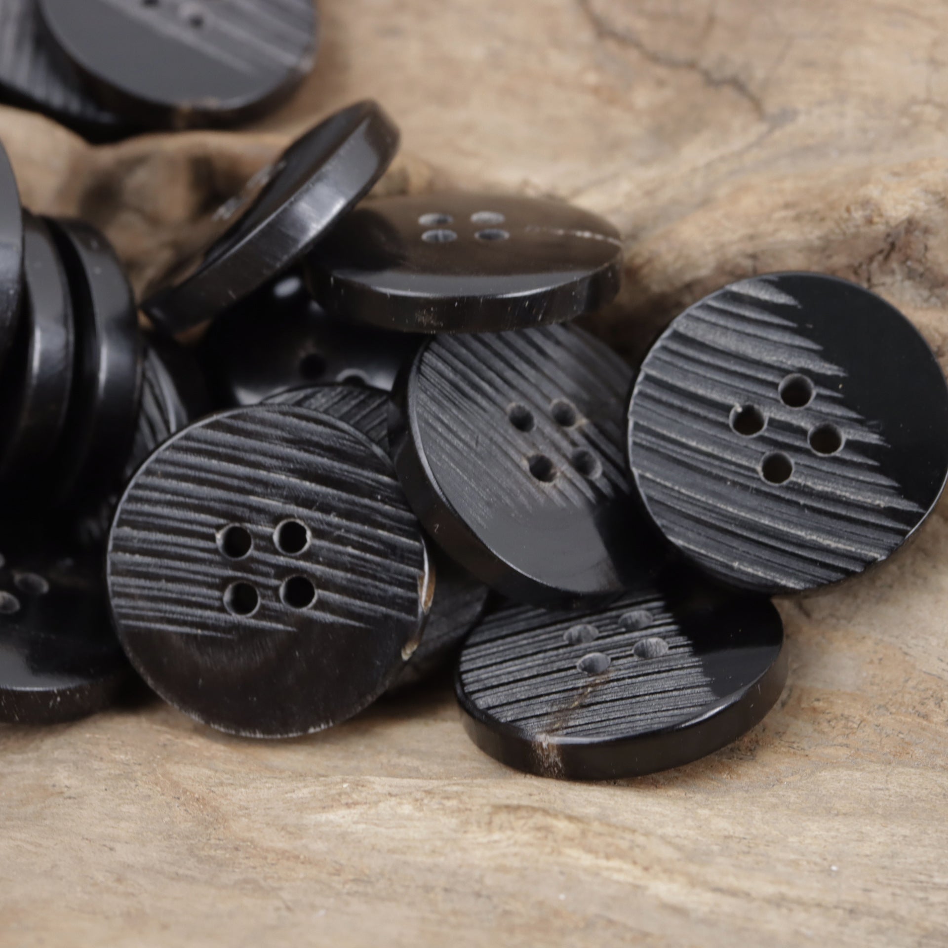 11.5mm - 30mm Flat Diagonally Cut Natural Real Horn Buttons 10pcs - Lots of Buttons