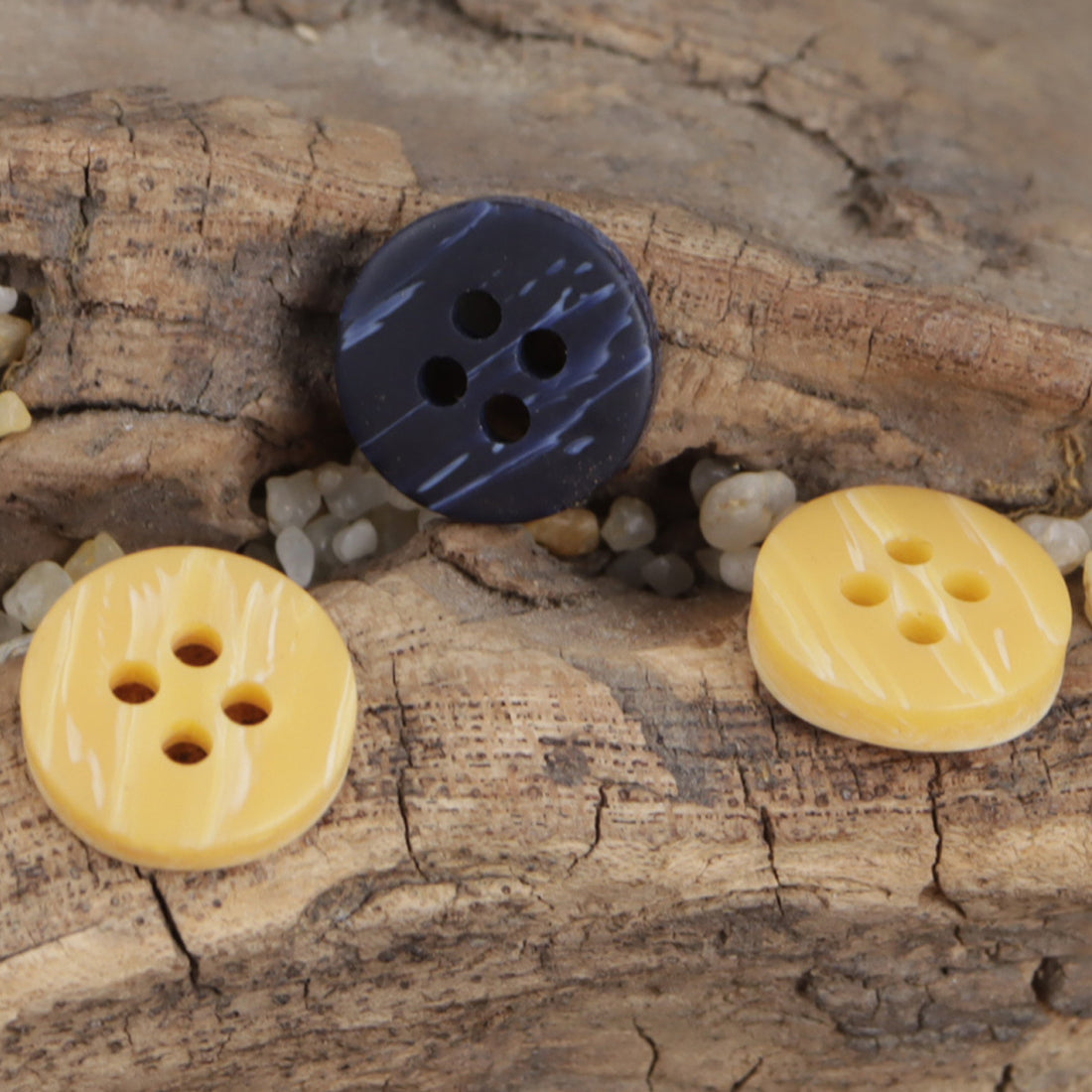 Round Wood-Like Resin Buttons for Casual Shirts Sweaters 50pcs - Lots of Buttons