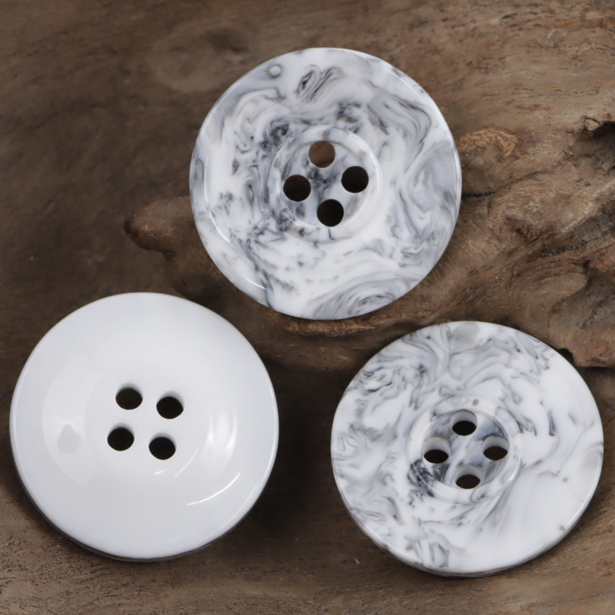 15mm - 30mm Splashed Ink Oriental Aesthetics Four-Hole Resin Buttons 20pcs - Lots of Buttons