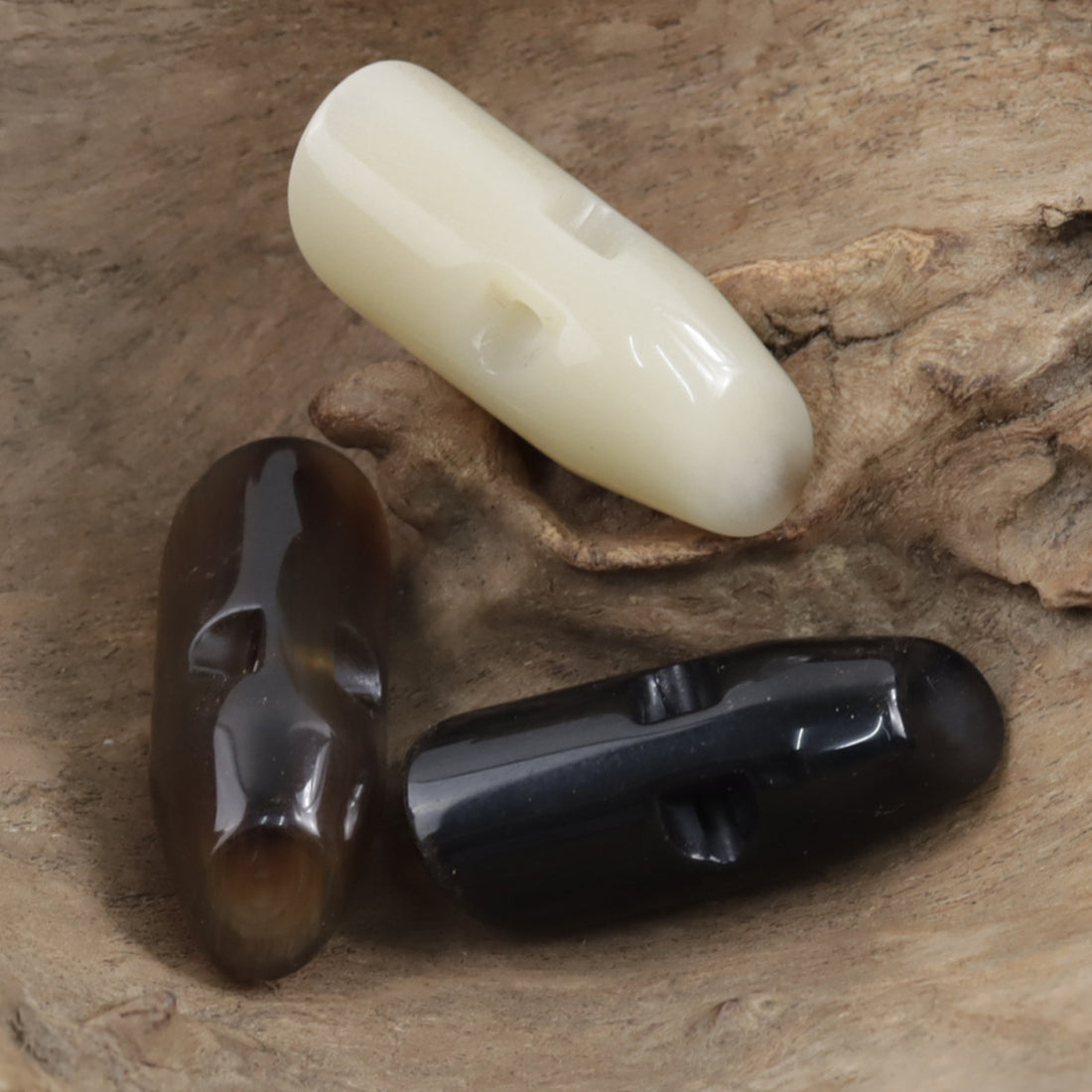 Irregular Ram's Horn-Shaped Resin Buttons for Windbreakers 10pcs - Lots of Buttons