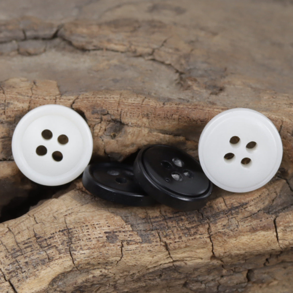 Classic Black and White Resin Buttons for Shirt Suit,100PCS - Lots of Buttons