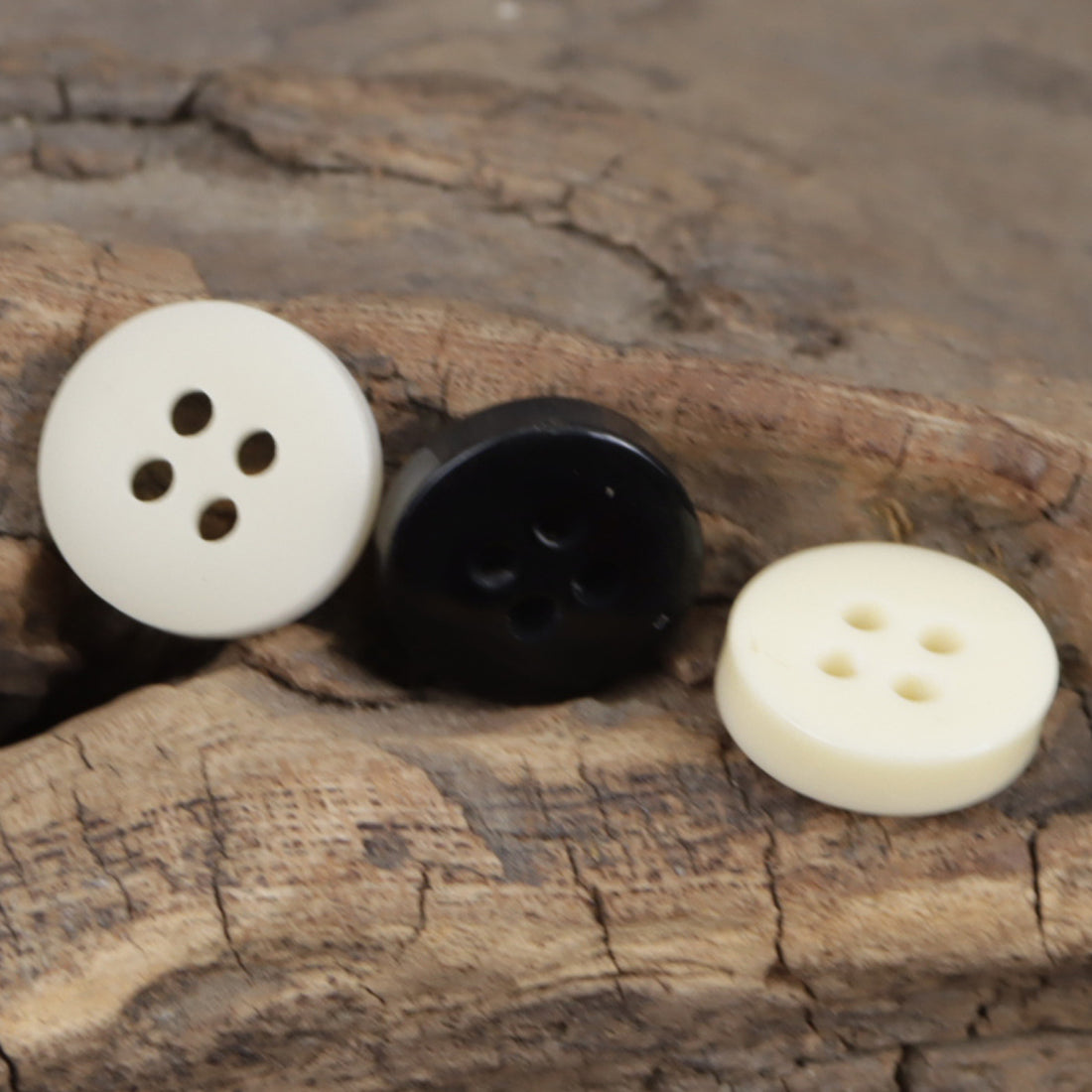 11.5mm Arc Pattern 4 Hole Resin Buttons for DIY Jewelry 90 Pack - Lots of Buttons