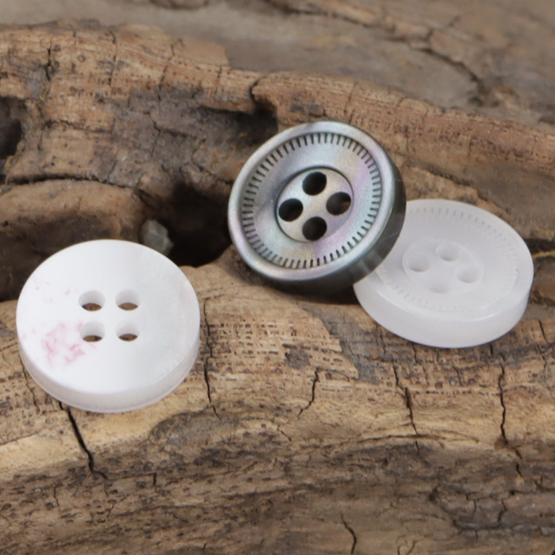 Gear 11.5mm Round 4-Hole Resin Decorative Buttons 50pcs - Lots of Buttons